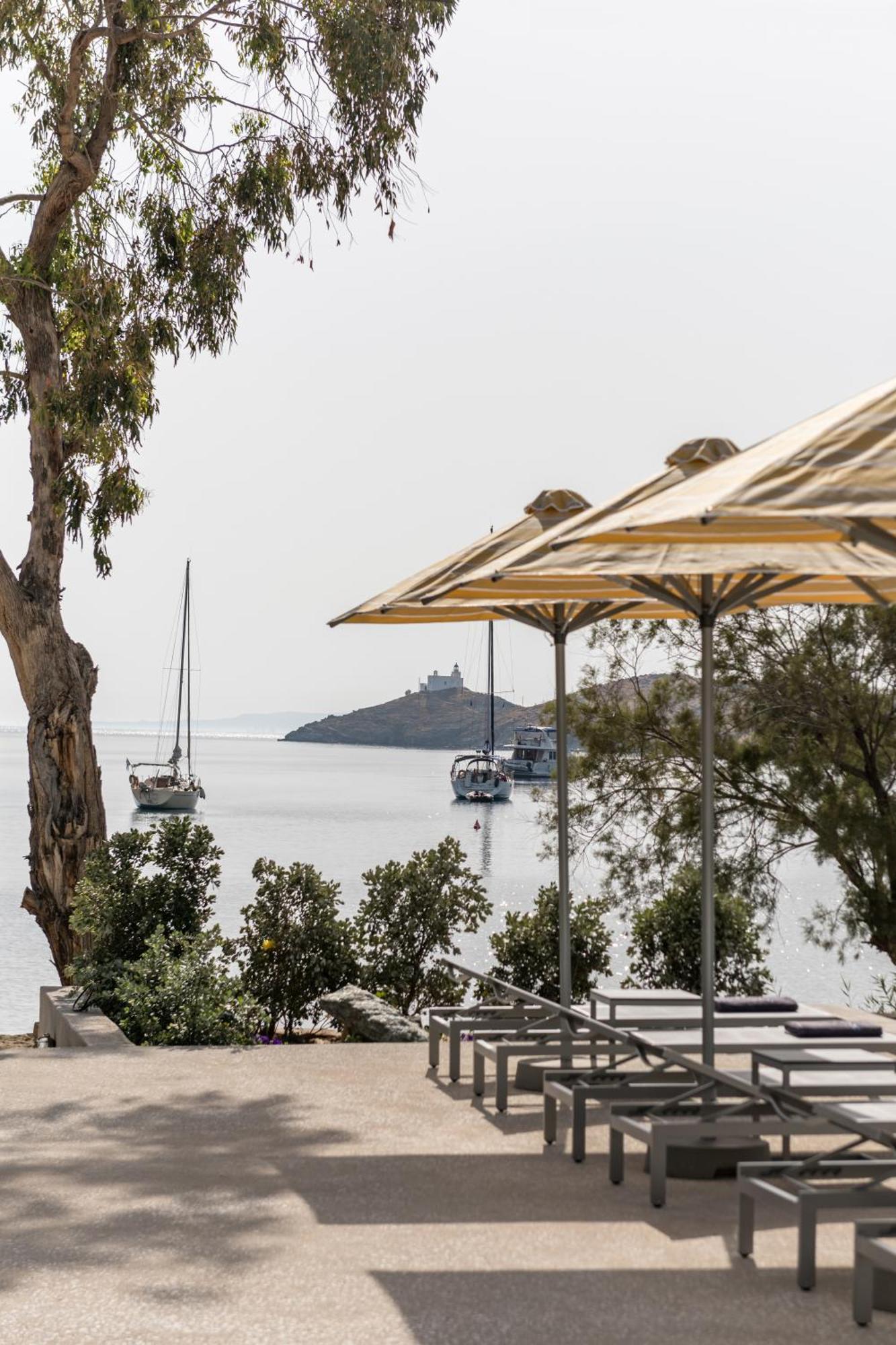 Okeanos Hotel Vourkárion Екстериор снимка