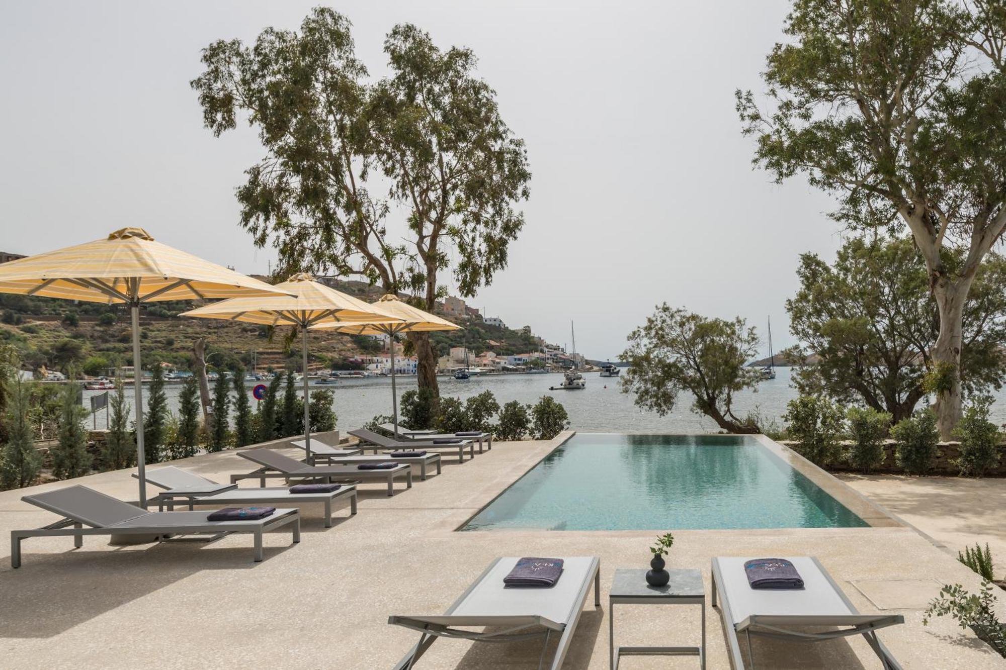 Okeanos Hotel Vourkárion Екстериор снимка